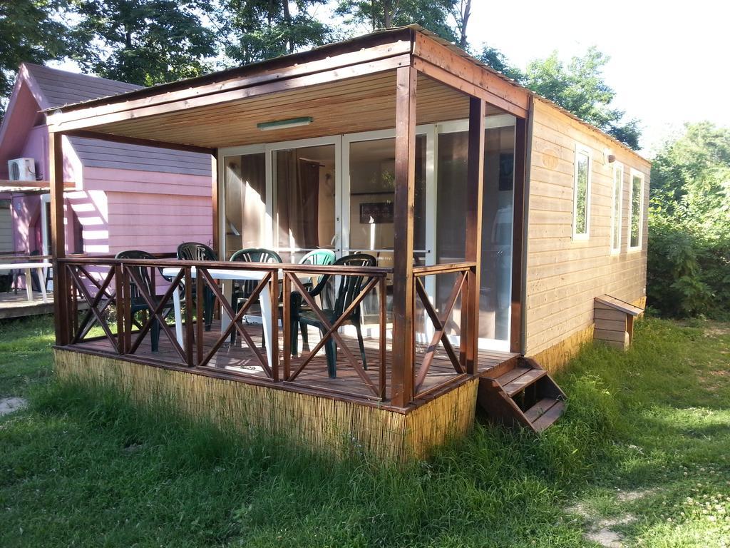 Camping Paradis Bellerive Montfrin Zimmer foto